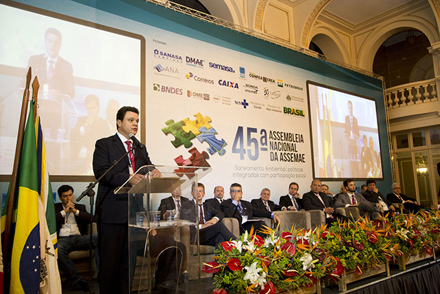 Secretário Odair Cunha participa da abertura da 45ª Assembleia da Assemae