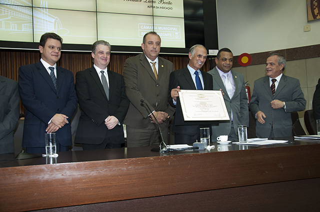 Vice-Governador Antônio Andrade recebe o título de Cidadão Honorário de Belo Horizonte na Câmara Municipal