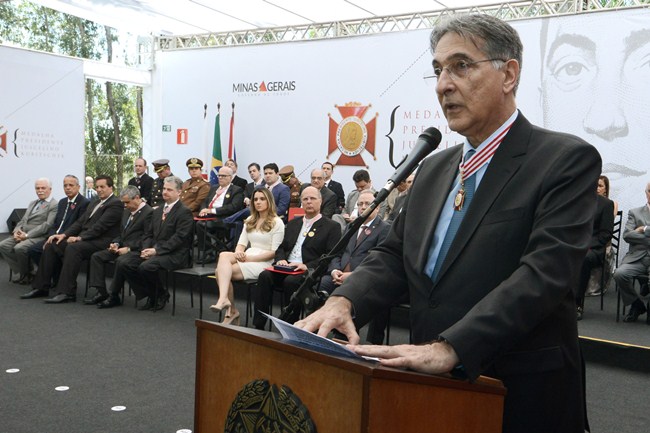 MMN 7189-Medalha-JK credito-Manoel-Marques