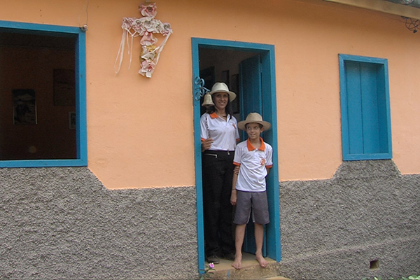agricultora-mineira-transforma-fazenda-centenaria-em-museu-rural