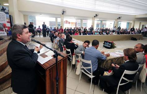 Antonio Anastasia destacou a boa relação entre o Estado e a Associação Mineira de Municípios. Foto: Omar Freire/Imprensa MG