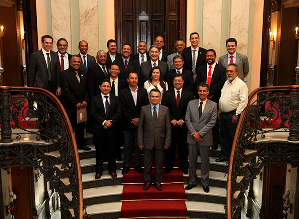 governador-se-reune-com-prefeitos-da-amav