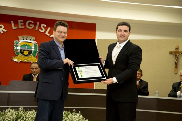 odair-cunha-cidadao-honorario-poco-fundo