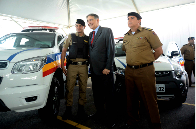 pimentel-entrega-veiculos-policia-militar