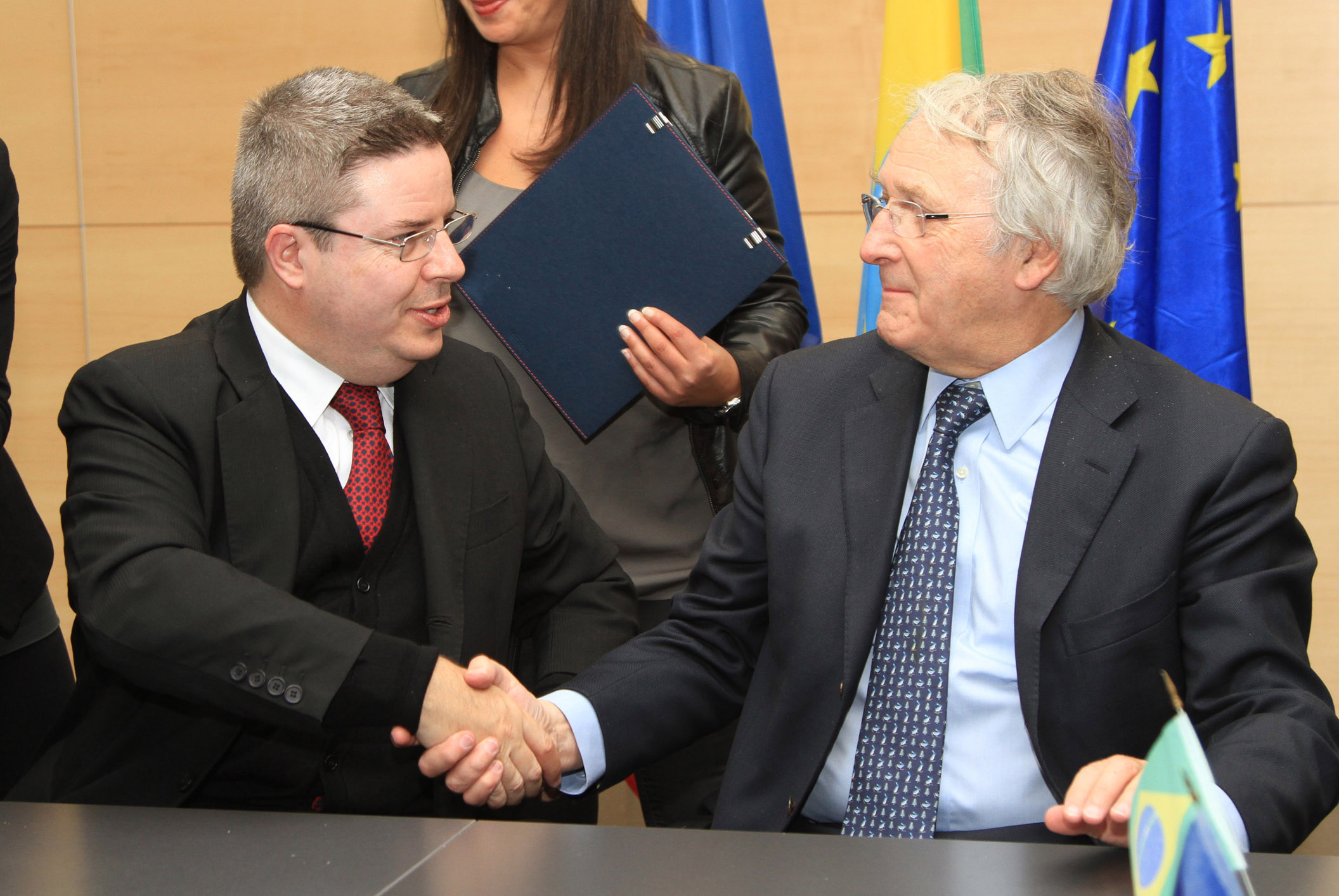 Governador Anastasia e o presidente da região Nord-Pas de Calais, Daniel Percheron - Foto: Soraya Ursini