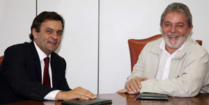 A&eacute;cio Neves se re&uacute;ne com presidente Lula em Bras&iacute;lia 