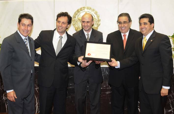 Alberto Pinto Coelho participa de homenagem ao Centro Universitário UNA