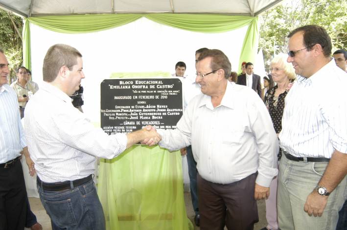 Alto Parana&iacute;ba recebe investimentos do Estado