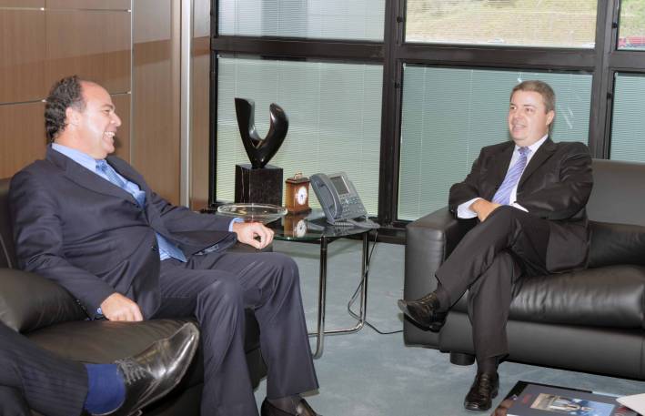 Anastasia e ministro anunciam R$ 70 milhões para municípios