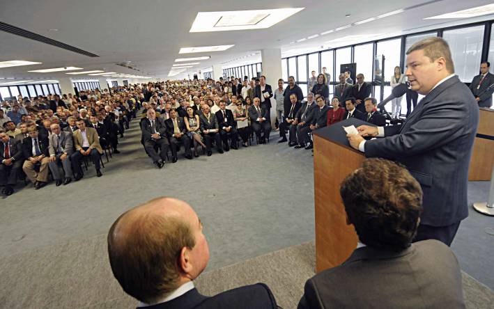 Anastasia envia &agrave; Assembleia projeto de lei que cria o Fundo Estadual do Caf&eacute;
