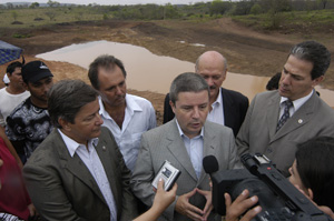 Anastasia inaugura barragem e Centro de Convivência da Seca