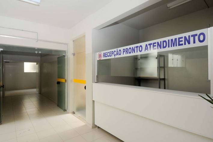 Anastasia inaugura unidades de sa&uacute;de e obras de infraestrutura vi&aacute;ria 