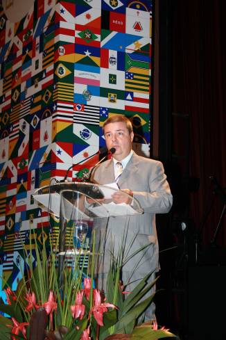 Anastasia participa da entrega de pr&ecirc;mio nacional &agrave; Copasa