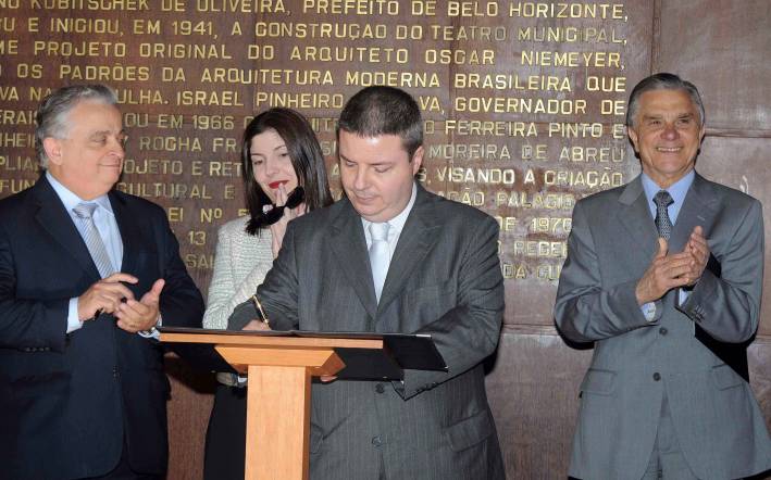 Anastasia premia projetos selecionados no programa Filme em Minas