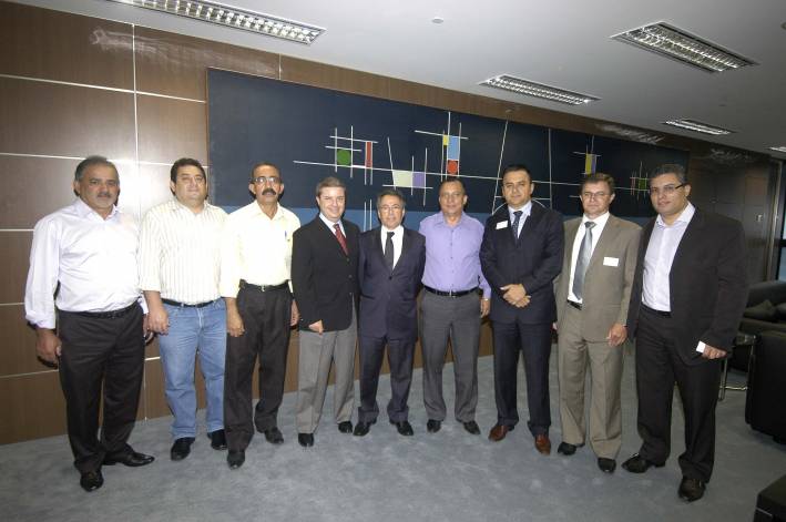 Anastasia recebe representantes de Centrais Sindicais