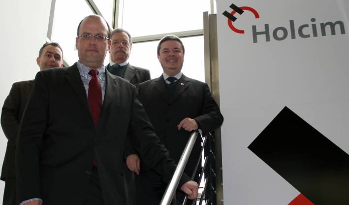 Antonio Anastasia inicia encontros de negócios na Suíça