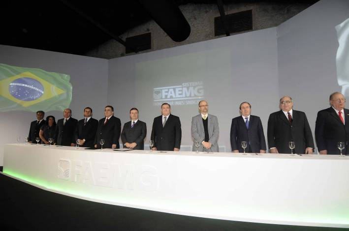 Antonio Anastasia participa da posse da nova diretoria da Faemg