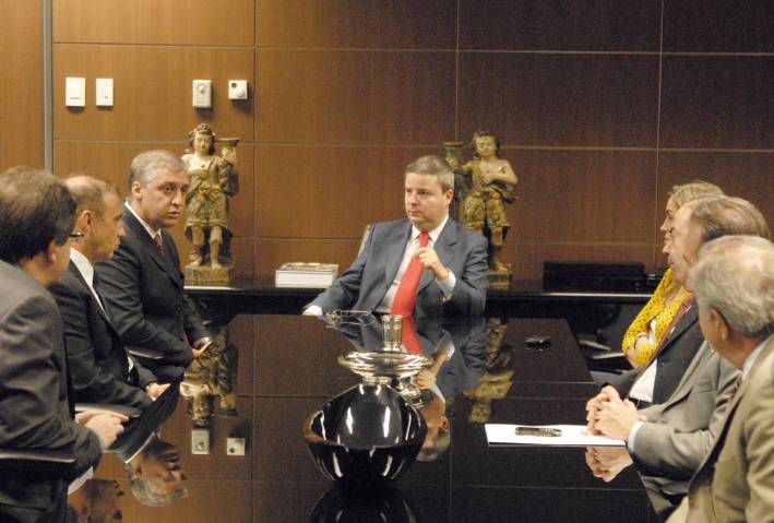 Copasa firma parceria para obras de saneamento no Estado