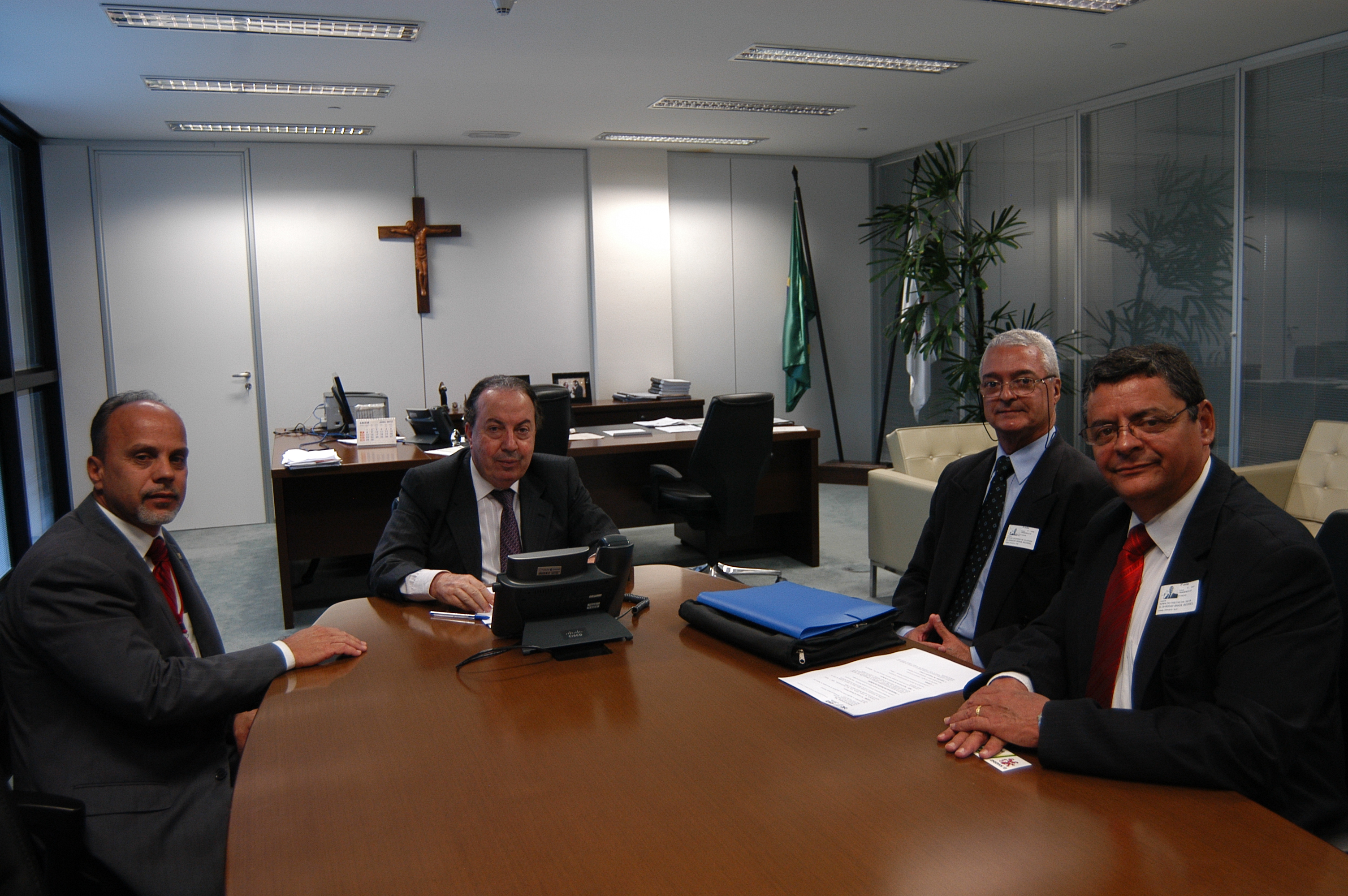 Empreendimento-de-energia-limpa-é-apresentado-ao-Secretário-de-Governo