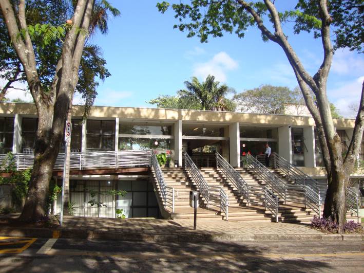 Escola de Governo &eacute; apontada pelo MEC como a melhor faculdade de Minas 