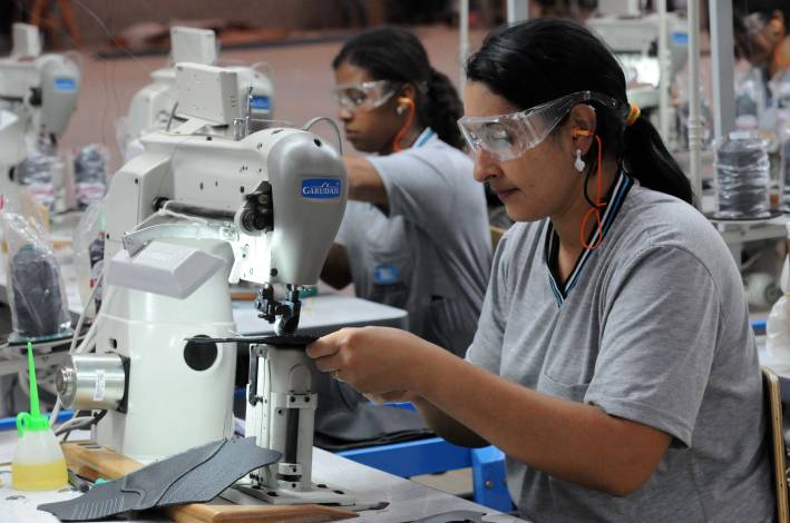 F&aacute;brica de cal&ccedil;ados abre novas oportunidades no Norte de Minas