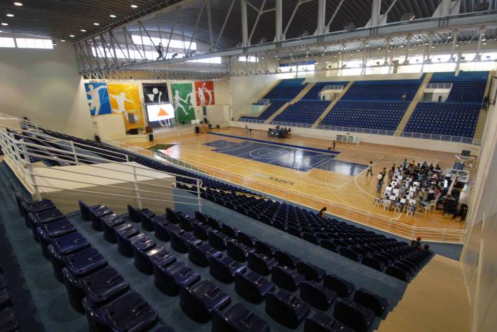 Governador A&eacute;cio Neves participa da entrega de Arena Ol&iacute;mpica