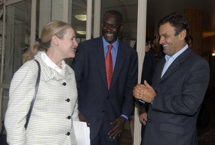 Governador Aécio Neves se reúne com vice-presidente do Bird