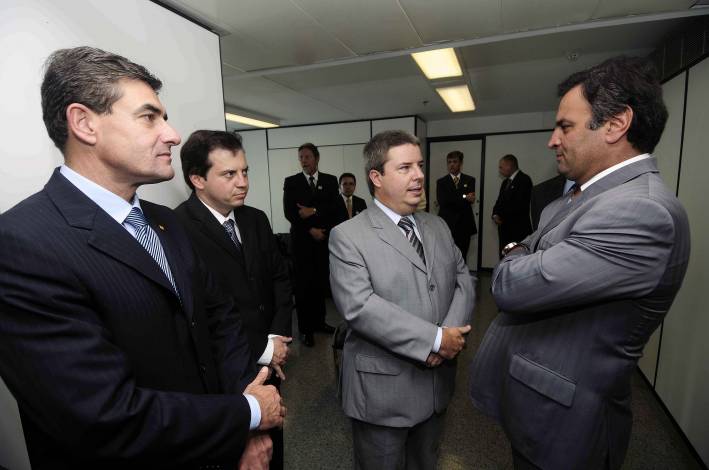 Governador Anastasia se re&uacute;ne com parlamentares em Bras&iacute;lia