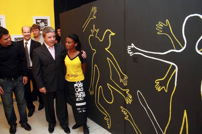 Governador Antonio Anastasia assiste espetáculo do Valores de Minas