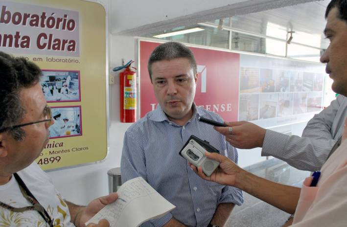 Governador Antonio Anastasia concede entrevista em Montes Claros