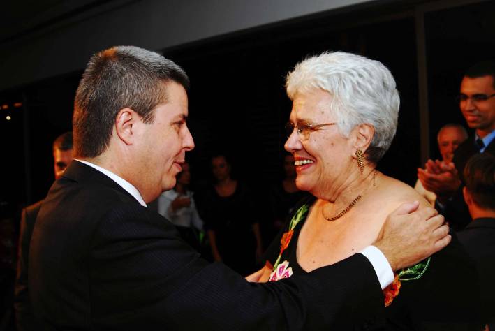 Governador Antonio Anastasia entrega Pr&ecirc;mio Bom Exemplo