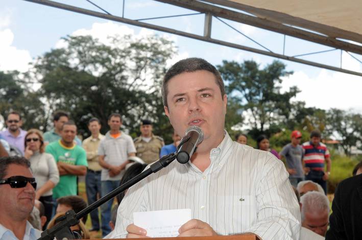 Governador Antonio Anastasia inaugura obra do anel rodovi&aacute;rio de Lavras