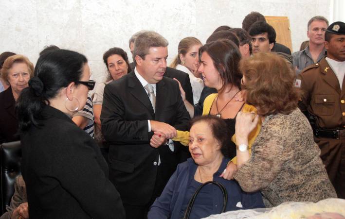 Governador Antonio Anastasia presta solidariedade aos familiares do senador Eliseu Resende