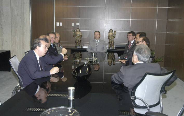 Governador Antonio Anastasia recebe bancada do PR