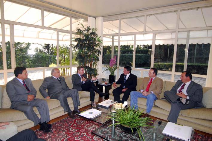 Governador Antonio Anastasia recebe bancada do Partido da República