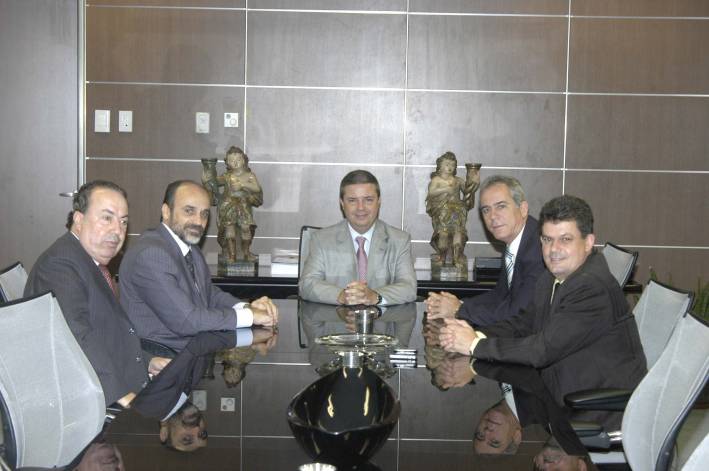 Governador Antonio Anastasia se encontra com políticos do PMN