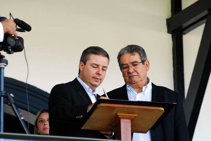 Governador autoriza investimento no Polo de Gen&eacute;tica Bovina