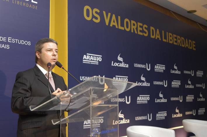 Governador defende Estado eficiente no F&oacute;rum da Liberdade