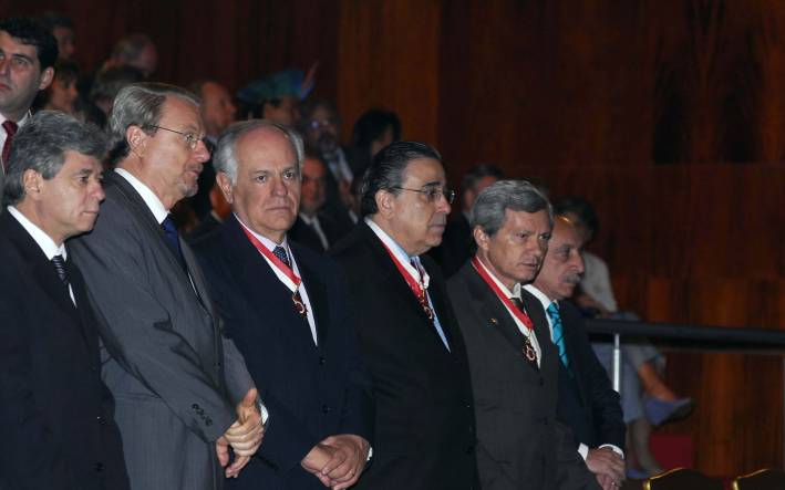 Governador em exerc&iacute;cio participa da entrega do M&eacute;rito Legislativo