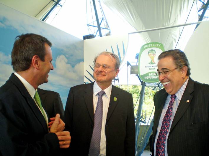 Governador em exerc&iacute;cio participa do sorteio das eliminat&oacute;rias da Copa 