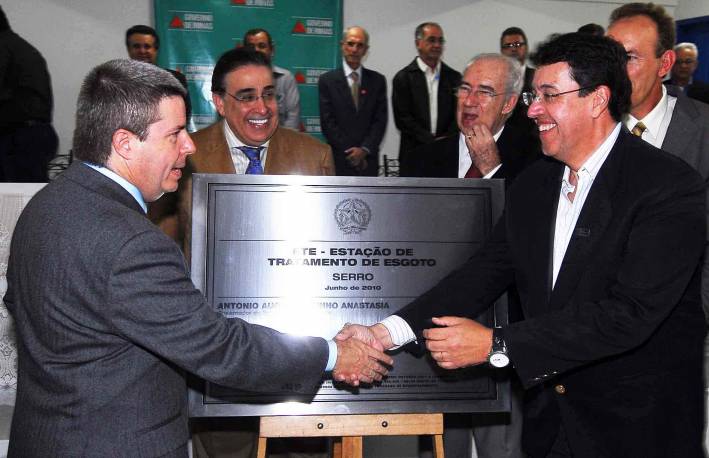 Governador entrega obras de infraestrutura urbana no Serro