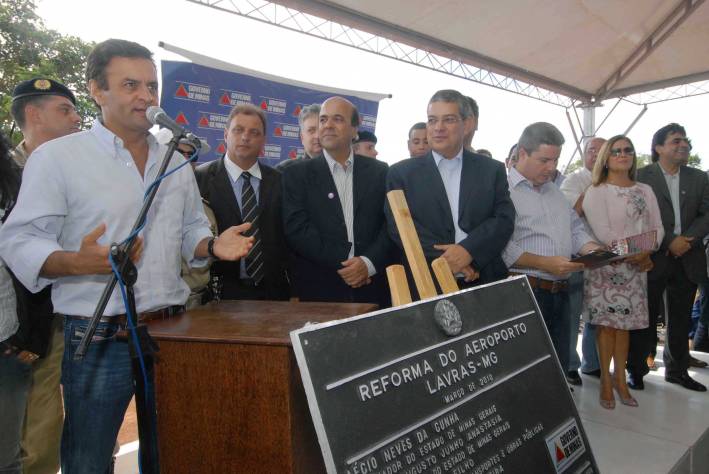 Governador entrega obras e anuncia investimentos em Lavras