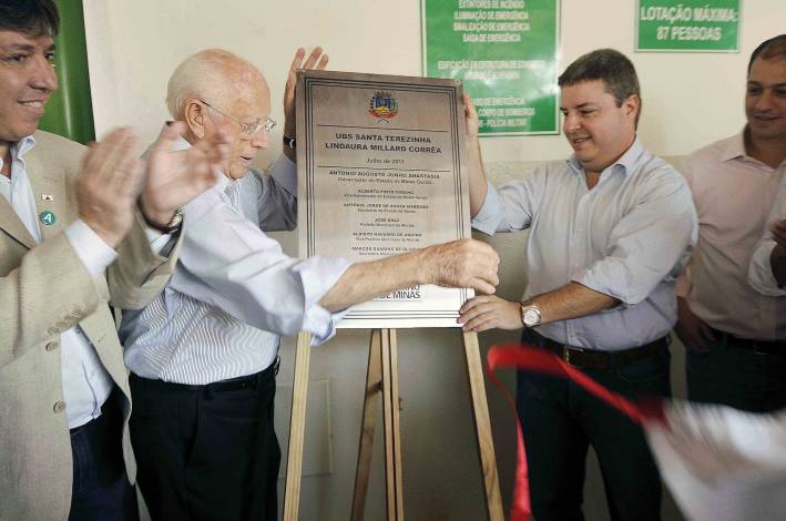 Governador entrega obras em Muriaé e Miraí