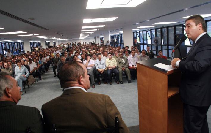 Governador libera recursos para projetos comunitários do PCPR-MG