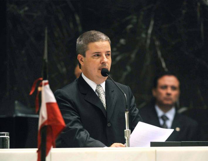 Governador sanciona reajuste salarial para o funcionalismo