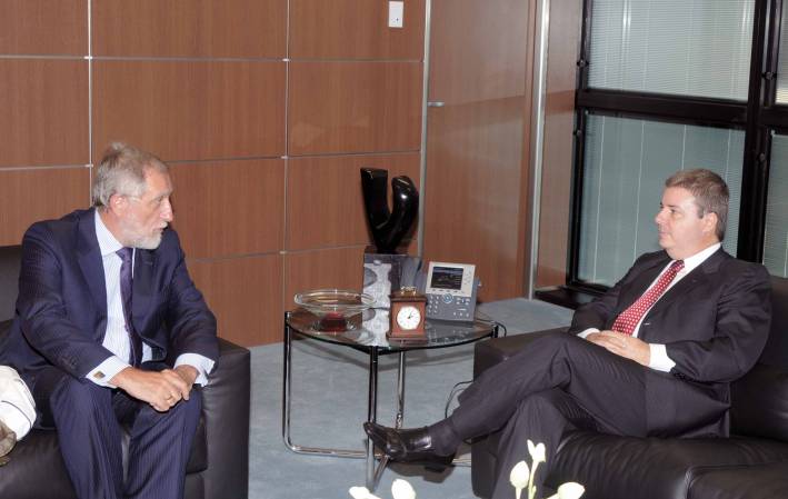 Governador se re&uacute;ne com o embaixador da Rep&uacute;blica da Pol&ocirc;nia