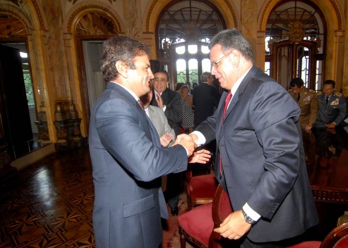 Governador d&aacute; posse ao novo secret&aacute;rio de Defesa Social