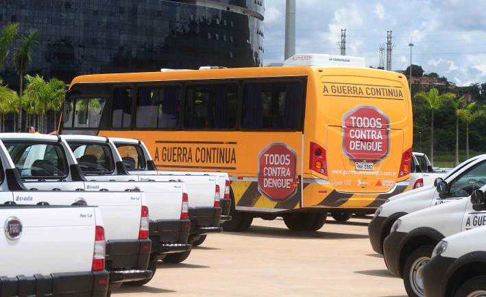 Governo de Minas anuncia ações de combate à dengue em 2012