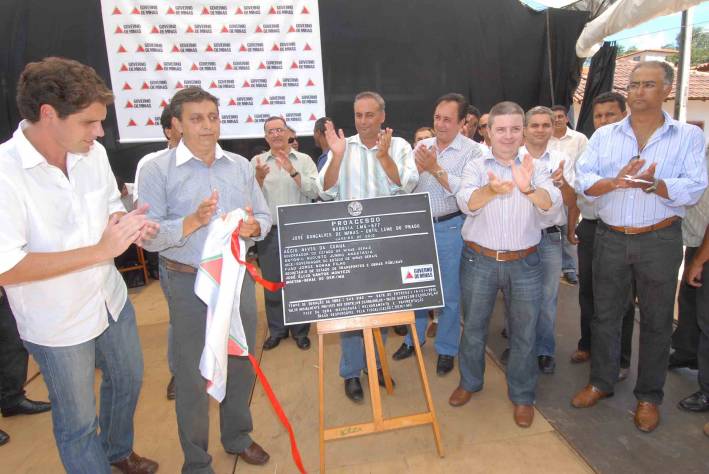Governo de Minas entrega obras do Proacesso no Jequitinhonha