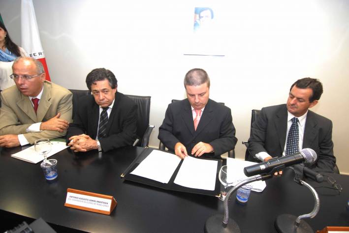 Governo de Minas libera R$ 100 milh&otilde;es para a&ccedil;&otilde;es ambientais no Estado